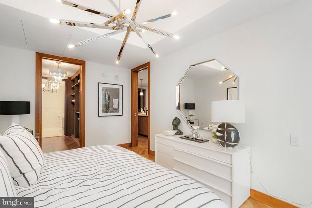 300 International Dr Unit 2407, Baltimore, MD 21202
