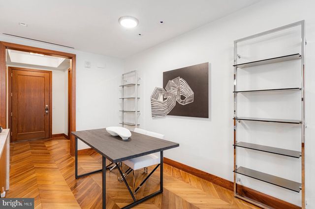 300 International Dr Unit 2407, Baltimore, MD 21202