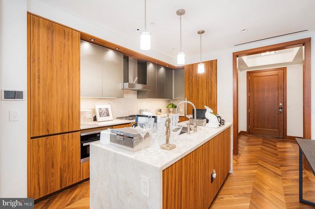 300 International Dr Unit 2407, Baltimore, MD 21202