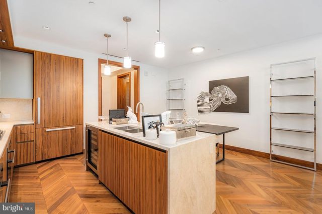 300 International Dr Unit 2407, Baltimore, MD 21202