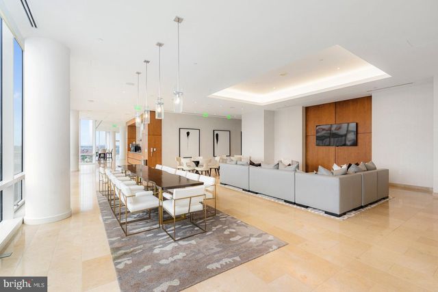 300 International Dr Unit 2407, Baltimore, MD 21202