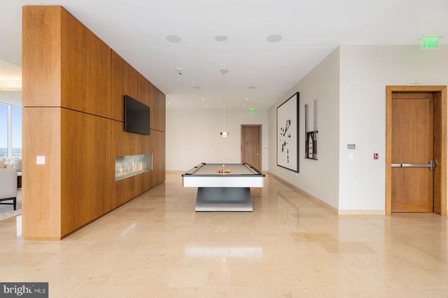 300 International Dr Unit 2407, Baltimore, MD 21202