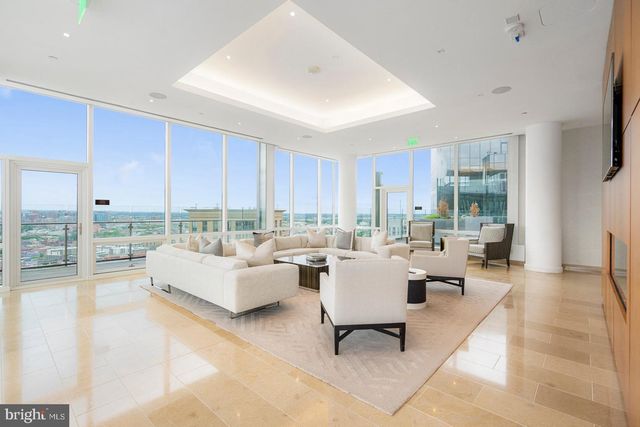 300 International Dr Unit 2407, Baltimore, MD 21202
