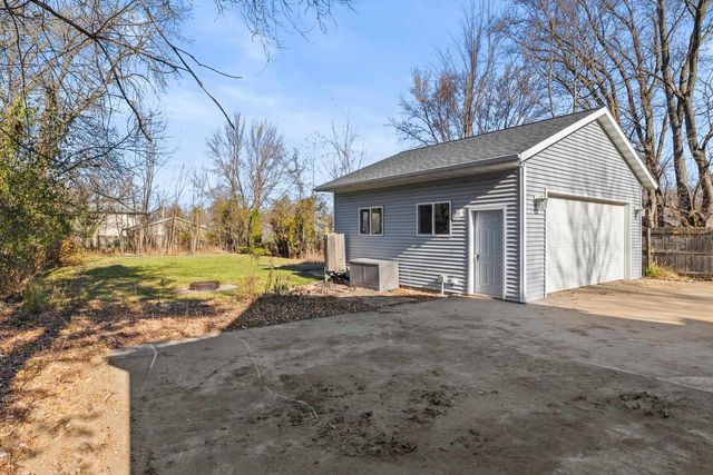 416 W SCOTT STREET, Stevens Point, WI 54481