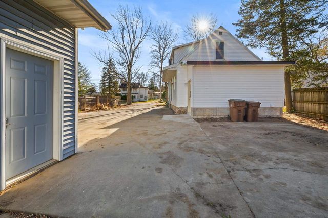 416 W SCOTT STREET, Stevens Point, WI 54481