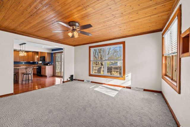 416 W SCOTT STREET, Stevens Point, WI 54481