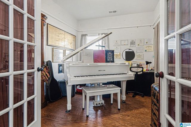 2716 VILLAGE LANE, Birmingham, AL 35211