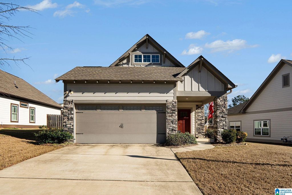 2716 VILLAGE LANE, Birmingham, AL 35211