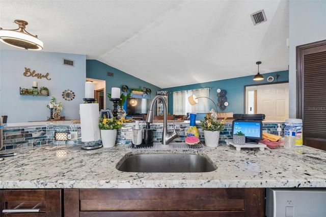10326 OUT ISLAND DRIVE, Tampa, FL 33615