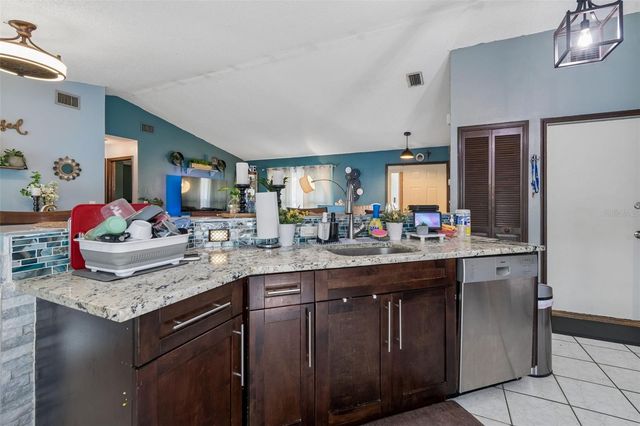 10326 OUT ISLAND DRIVE, Tampa, FL 33615