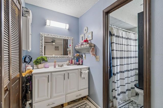 10326 OUT ISLAND DRIVE, Tampa, FL 33615