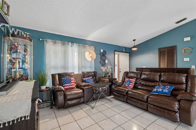 10326 OUT ISLAND DRIVE, Tampa, FL 33615
