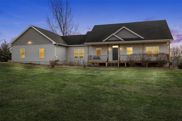 3115 143rd Lane, Riverside, IA 52327