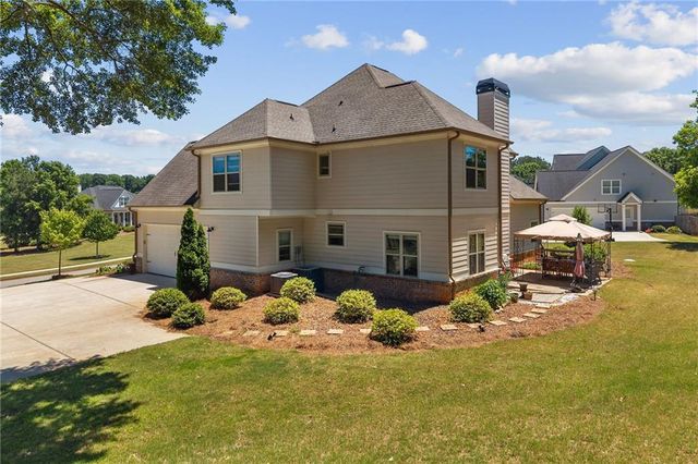 1672 Horseshoe Bend Lane, Bogart, GA 30622