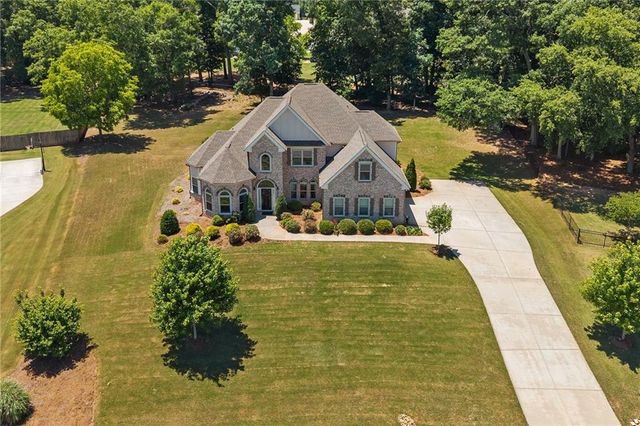 1672 Horseshoe Bend Lane, Bogart, GA 30622