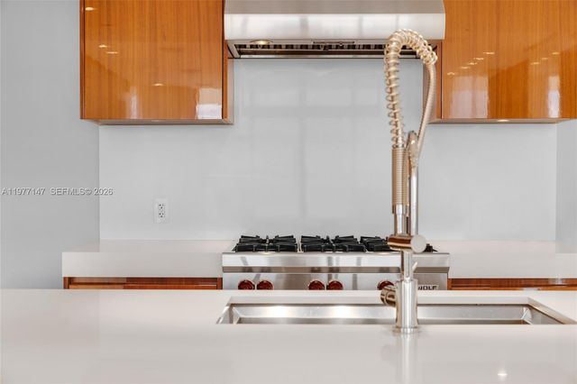 9701 Collins Ave 1405S, Bal Harbour, FL 33154