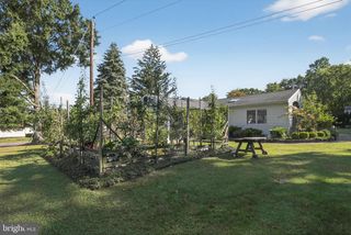 21 MILL RD, Burlington, NJ 08016
