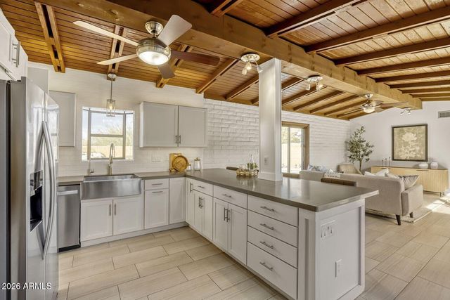 2308 E LAMAR Road, Phoenix, AZ 85016