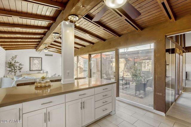 2308 E LAMAR Road, Phoenix, AZ 85016