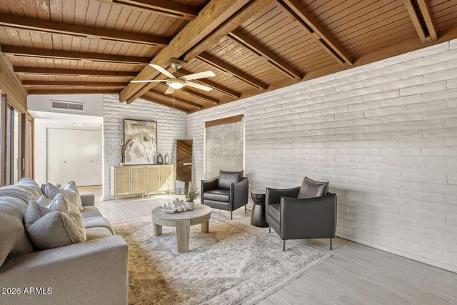 2308 E LAMAR Road, Phoenix, AZ 85016