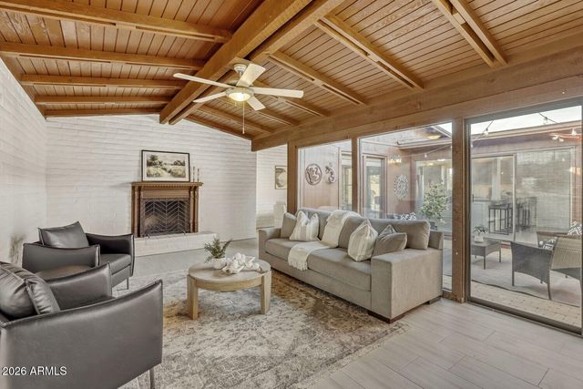 2308 E LAMAR Road, Phoenix, AZ 85016