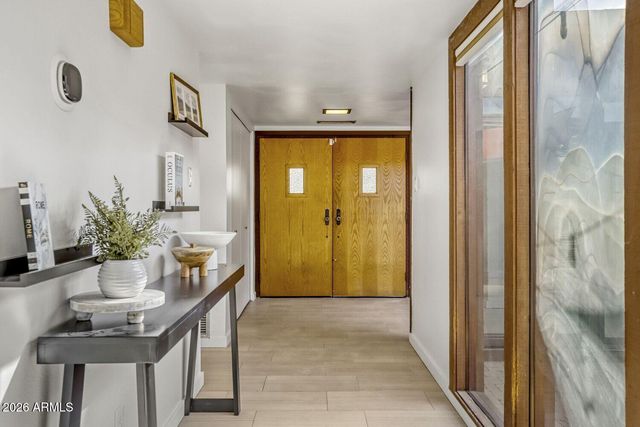 2308 E LAMAR Road, Phoenix, AZ 85016