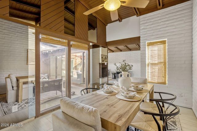 2308 E LAMAR Road, Phoenix, AZ 85016