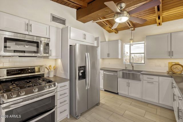 2308 E LAMAR Road, Phoenix, AZ 85016