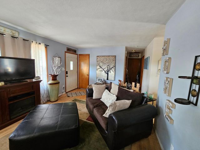 1322 19th Street S, Moorhead, MN 56560