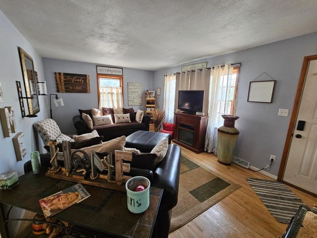 1322 19th Street S, Moorhead, MN 56560