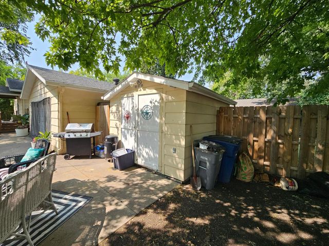 1322 19th Street S, Moorhead, MN 56560
