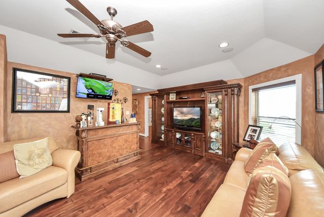 1812 Lake Landing Drive, League City, TX 77573