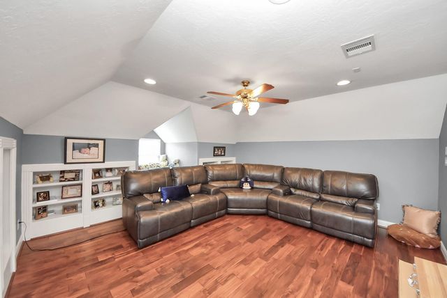 1812 Lake Landing Drive, League City, TX 77573