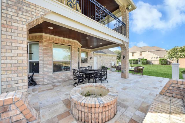 1812 Lake Landing Drive, League City, TX 77573