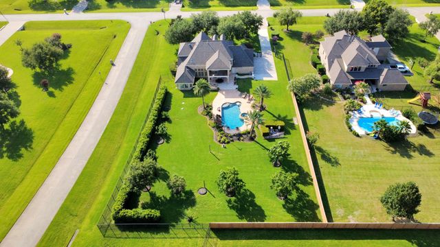 1812 Lake Landing Drive, League City, TX 77573