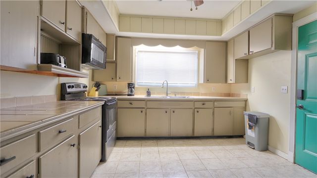 16 White Street, Seneca Falls, NY 13148