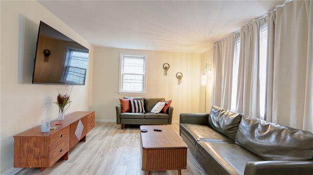 16 White Street, Seneca Falls, NY 13148