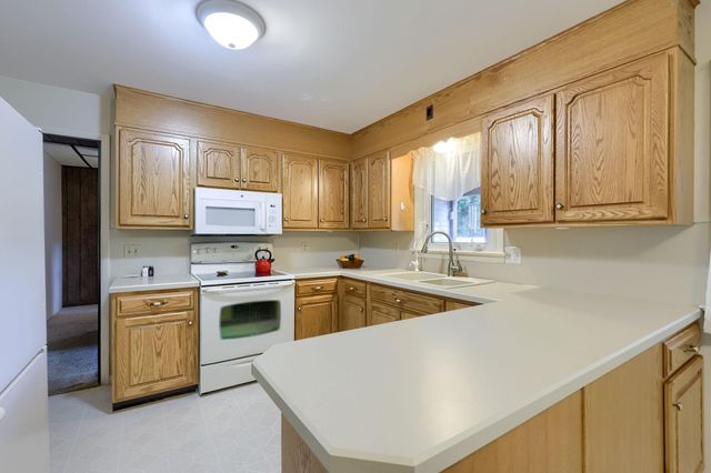 57 MELVIN DR, Leola, PA 17540