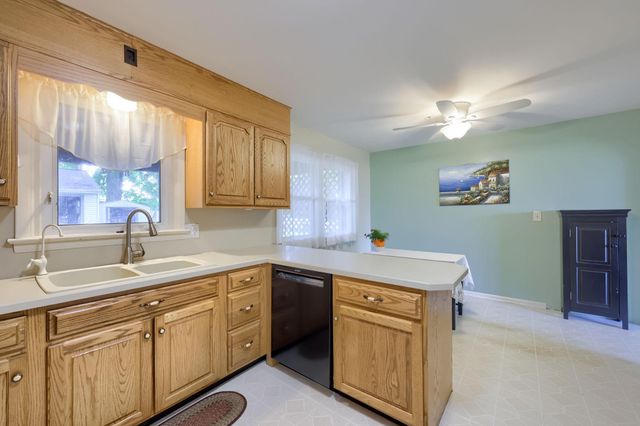 57 MELVIN DR, Leola, PA 17540