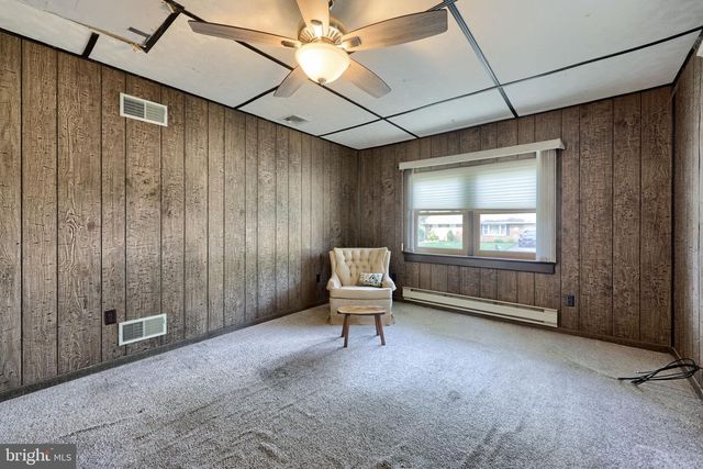 57 MELVIN DR, Leola, PA 17540