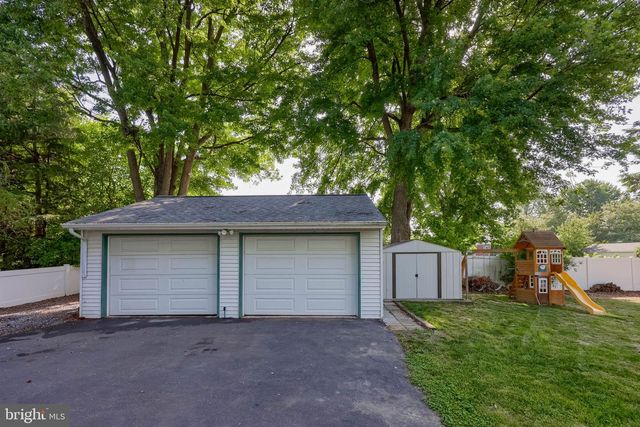 57 MELVIN DR, Leola, PA 17540