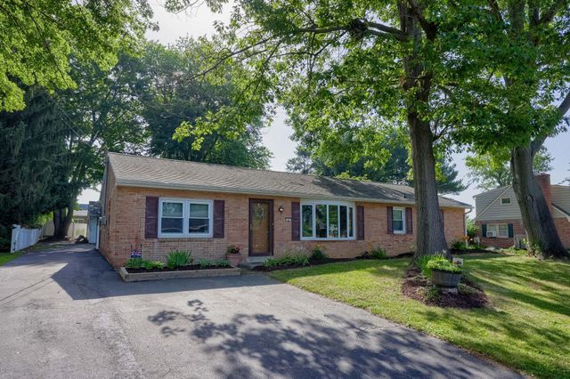 57 MELVIN DR, Leola, PA 17540
