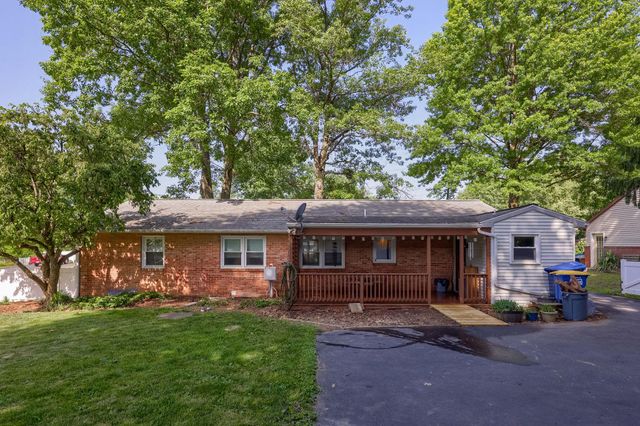 57 MELVIN DR, Leola, PA 17540