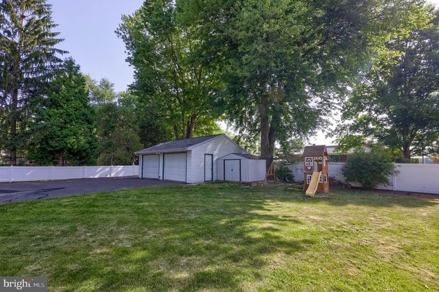 57 MELVIN DR, Leola, PA 17540