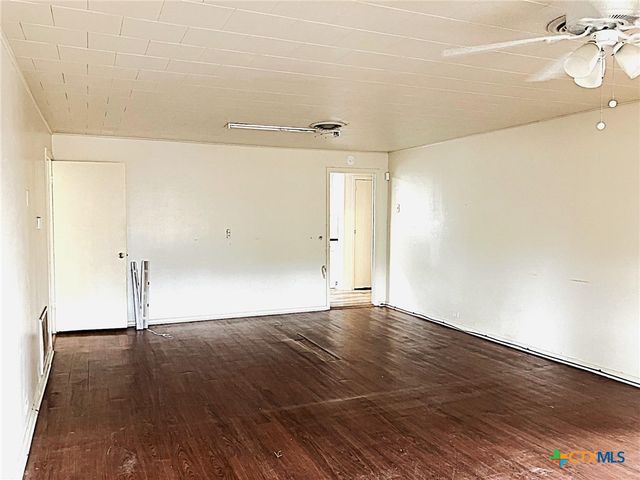 487 US Highway 77a N, Cuero, TX 77954