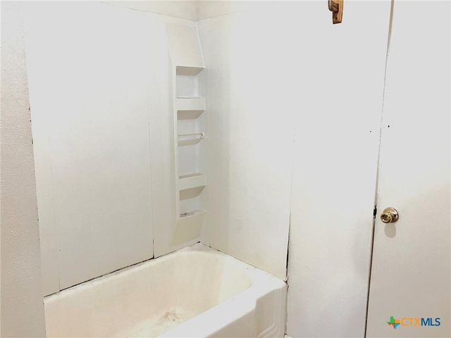 487 US Highway 77a N, Cuero, TX 77954