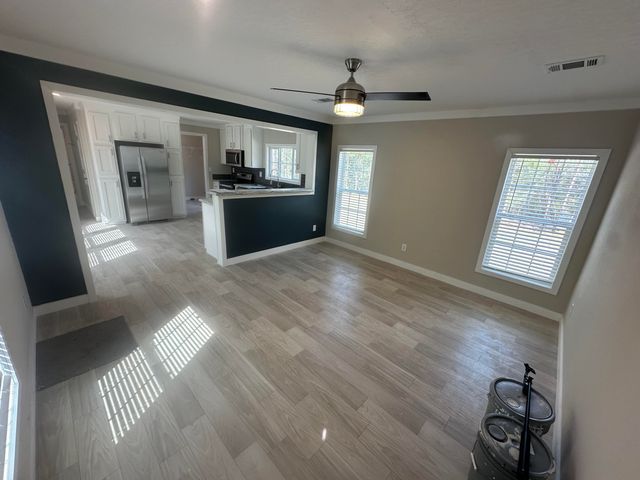 416 Ponderosa Boulevard, Defuniak Springs, FL 32433