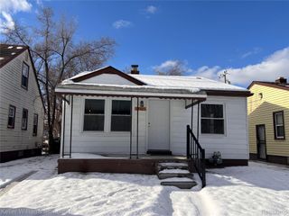 19425 Fenmore Street, Detroit, MI 48235