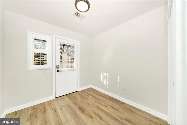 300 49TH ST NE, Washington, DC 20019