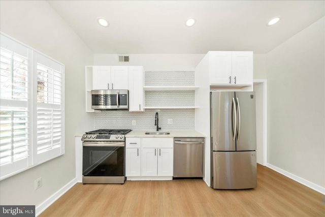 300 49TH ST NE, Washington, DC 20019